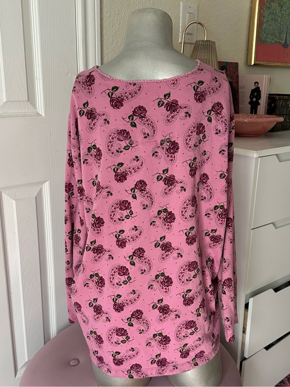 Vintage 90s L.A. Blues Pink & Purple Floral Paisley Print Long-Sleeve Henley Top - Picture 3 of 8